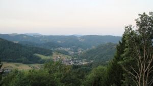 Dieses Bild zeigt eine Webcam-Aufnahme vom Achertal, aufgenommen am Montag, den 10.08.2026 um 06:30 Uhr. Die Temperatur betrug 22.8°C.