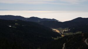 Dieses Bild zeigt eine Webcam-Aufnahme vom Achertal, aufgenommen am Freitag, den 07.11.2025 um 05:20 Uhr. Die Temperatur betrug 8.4°C.