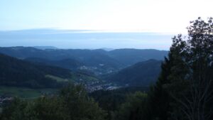 Dieses Bild zeigt eine Webcam-Aufnahme vom Achertal, aufgenommen am Donnerstag, den 24.09.2026 um 19:40 Uhr. Die Temperatur betrug 13.4°C.