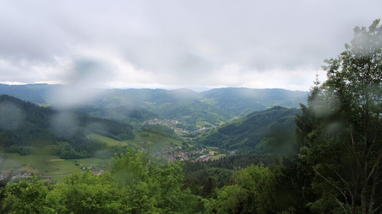 Dieses Bild zeigt eine Webcam-Aufnahme vom Achertal, aufgenommen am Mittwoch, den 20.05.2026 um 10:10 Uhr. Die Temperatur betrug 10.6°C.