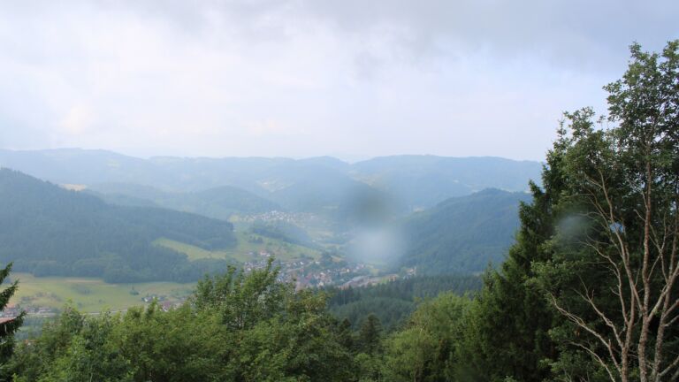 Dieses Bild zeigt eine Webcam-Aufnahme vom Achertal, aufgenommen am Sonntag, den 19.07.2026 um 10:40 Uhr. Die Temperatur betrug 16.6°C.