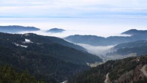 Dieses Bild zeigt eine Webcam-Aufnahme vom Achertal, aufgenommen am Freitag, den 23.01.2026 um 15:00 Uhr. Die Temperatur betrug 7.6°C.