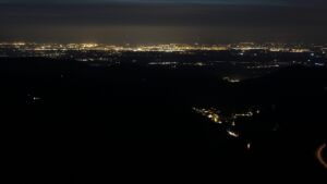 Dieses Bild zeigt eine Webcam-Aufnahme vom Achertal, aufgenommen am Samstag, den 18.10.2025 um 19:40 Uhr. Die Temperatur betrug 4.7°C.