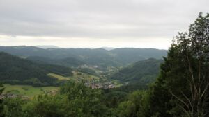 Dieses Bild zeigt eine Webcam-Aufnahme vom Achertal, aufgenommen am Samstag, den 13.06.2026 um 08:10 Uhr. Die Temperatur betrug 14.3°C.