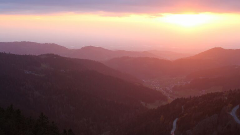 Dieses Bild zeigt eine Webcam-Aufnahme vom Achertal, aufgenommen am Mittwoch, den 15.04.2026 um 20:10 Uhr. Die Temperatur betrug 8.9°C.