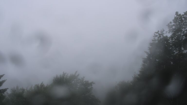Dieses Bild zeigt eine Webcam-Aufnahme vom Achertal, aufgenommen am Freitag, den 12.06.2026 um 09:50 Uhr. Die Temperatur betrug 9.6°C.