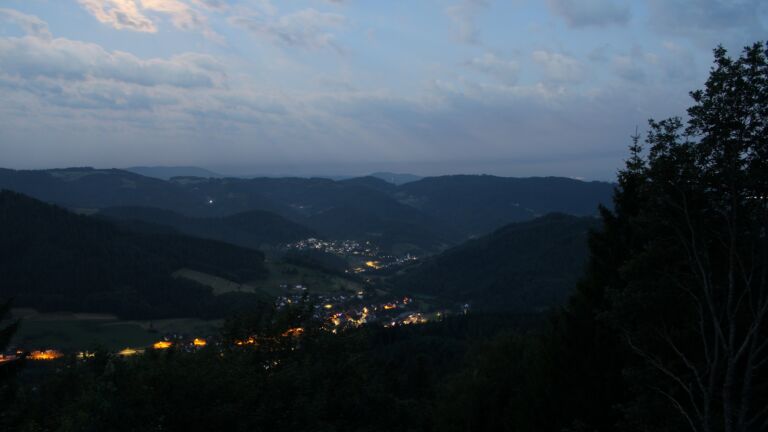 Dieses Bild zeigt eine Webcam-Aufnahme vom Achertal, aufgenommen am Donnerstag, den 02.07.2026 um 04:30 Uhr. Die Temperatur betrug 16.6°C.