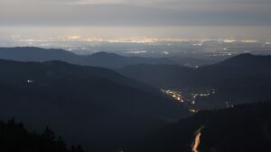 Dieses Bild zeigt eine Webcam-Aufnahme vom Achertal, aufgenommen am Mittwoch, den 04.03.2026 um 05:20 Uhr. Die Temperatur betrug 3.8°C.