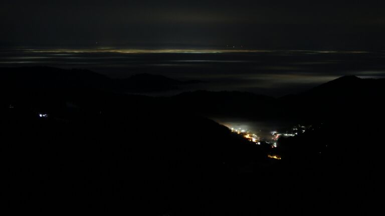 Dieses Bild zeigt eine Webcam-Aufnahme vom Achertal, aufgenommen am Mittwoch, den 21.01.2026 um 01:00 Uhr. Die Temperatur betrug 6.4°C.