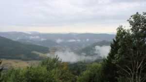 Dieses Bild zeigt eine Webcam-Aufnahme vom Achertal, aufgenommen am Freitag, den 21.08.2026 um 15:20 Uhr. Die Temperatur betrug 12.3°C.
