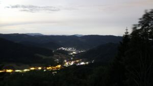 Dieses Bild zeigt eine Webcam-Aufnahme vom Achertal, aufgenommen am Dienstag, den 02.06.2026 um 03:30 Uhr. Die Temperatur betrug 16.4°C.