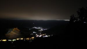 Dieses Bild zeigt eine Webcam-Aufnahme vom Achertal, aufgenommen am Samstag, den 22.08.2026 um 00:30 Uhr. Die Temperatur betrug 11.4°C.