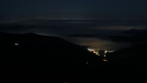 Dieses Bild zeigt eine Webcam-Aufnahme vom Achertal, aufgenommen am Samstag, den 13.12.2025 um 03:00 Uhr. Die Temperatur betrug 6.8°C.