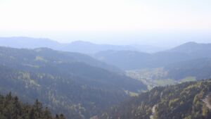 Dieses Bild zeigt eine Webcam-Aufnahme vom Achertal, aufgenommen am Mittwoch, den 22.04.2026 um 17:50 Uhr. Die Temperatur betrug 9.6°C.