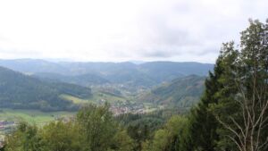Dieses Bild zeigt eine Webcam-Aufnahme vom Achertal, aufgenommen am Freitag, den 09.10.2026 um 11:50 Uhr. Die Temperatur betrug 10.7°C.