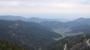 Dieses Bild zeigt eine Webcam-Aufnahme vom Achertal, aufgenommen am Mittwoch, den 15.04.2026 um 16:20 Uhr. Die Temperatur betrug 8.9°C.