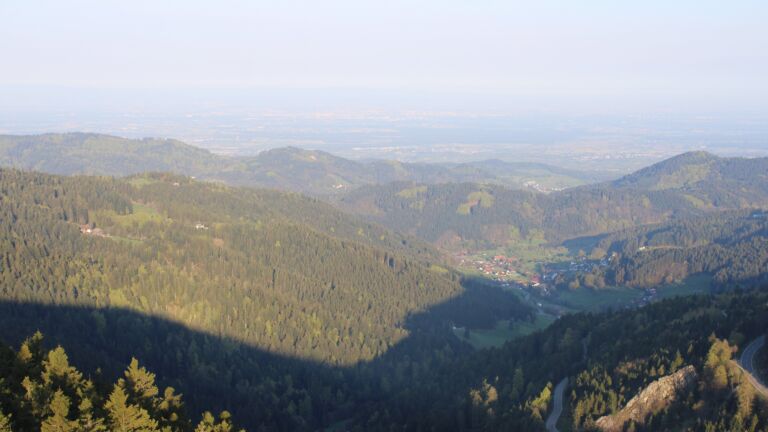 Dieses Bild zeigt eine Webcam-Aufnahme vom Achertal, aufgenommen am Montag, den 20.04.2026 um 07:40 Uhr. Die Temperatur betrug 8.5°C.