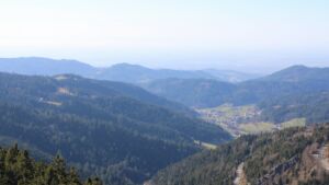 Dieses Bild zeigt eine Webcam-Aufnahme vom Achertal, aufgenommen am Donnerstag, den 26.02.2026 um 14:40 Uhr. Die Temperatur betrug 12.6°C.