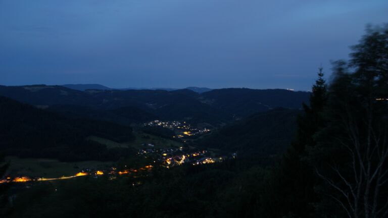 Dieses Bild zeigt eine Webcam-Aufnahme vom Achertal, aufgenommen am Freitag, den 17.07.2026 um 04:50 Uhr. Die Temperatur betrug 19.1°C.