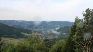 Dieses Bild zeigt eine Webcam-Aufnahme vom Achertal, aufgenommen am Freitag, den 28.08.2026 um 08:20 Uhr. Die Temperatur betrug 18.5°C.
