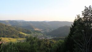 Dieses Bild zeigt eine Webcam-Aufnahme vom Achertal, aufgenommen am Montag, den 20.07.2026 um 20:40 Uhr. Die Temperatur betrug 16.2°C.