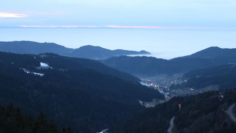 Dieses Bild zeigt eine Webcam-Aufnahme vom Achertal, aufgenommen am Donnerstag, den 22.01.2026 um 17:40 Uhr. Die Temperatur betrug 3.1°C.