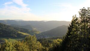 Dieses Bild zeigt eine Webcam-Aufnahme vom Achertal, aufgenommen am Mittwoch, den 23.09.2026 um 18:40 Uhr. Die Temperatur betrug 21.6°C.