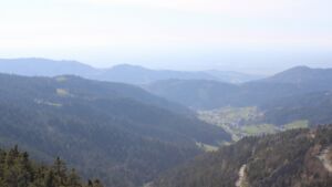 Dieses Bild zeigt eine Webcam-Aufnahme vom Achertal, aufgenommen am Donnerstag, den 09.04.2026 um 17:10 Uhr. Die Temperatur betrug 14.6°C.