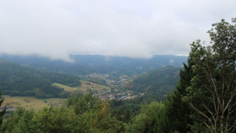Dieses Bild zeigt eine Webcam-Aufnahme vom Achertal, aufgenommen am Samstag, den 22.08.2026 um 09:20 Uhr. Die Temperatur betrug 10.8°C.