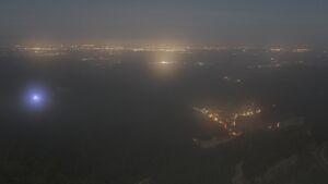 Dieses Bild zeigt eine Webcam-Aufnahme vom Achertal, aufgenommen am Freitag, den 05.12.2025 um 23:00 Uhr. Die Temperatur betrug -0.8°C.