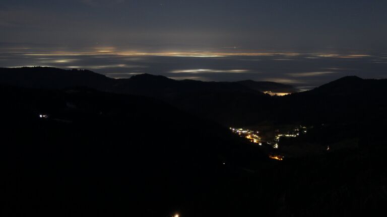 Dieses Bild zeigt eine Webcam-Aufnahme vom Achertal, aufgenommen am Sonntag, den 08.02.2026 um 05:50 Uhr. Die Temperatur betrug 3°C.