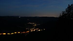 Dieses Bild zeigt eine Webcam-Aufnahme vom Achertal, aufgenommen am Sonntag, den 07.06.2026 um 22:50 Uhr. Die Temperatur betrug 16°C.