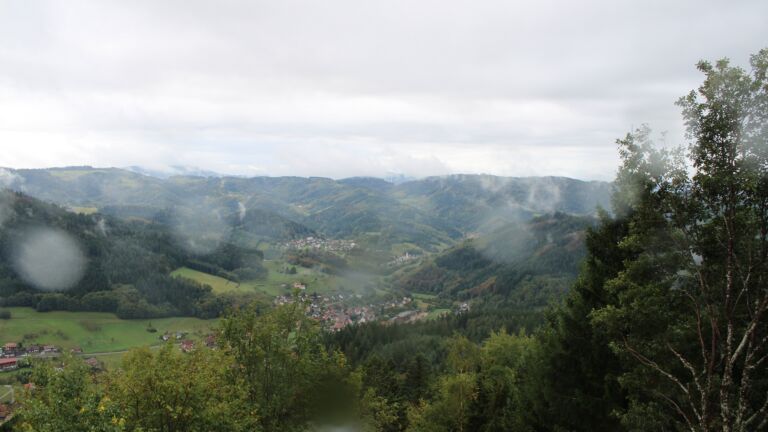 Dieses Bild zeigt eine Webcam-Aufnahme vom Achertal, aufgenommen am Samstag, den 10.10.2026 um 11:40 Uhr. Die Temperatur betrug 8°C.