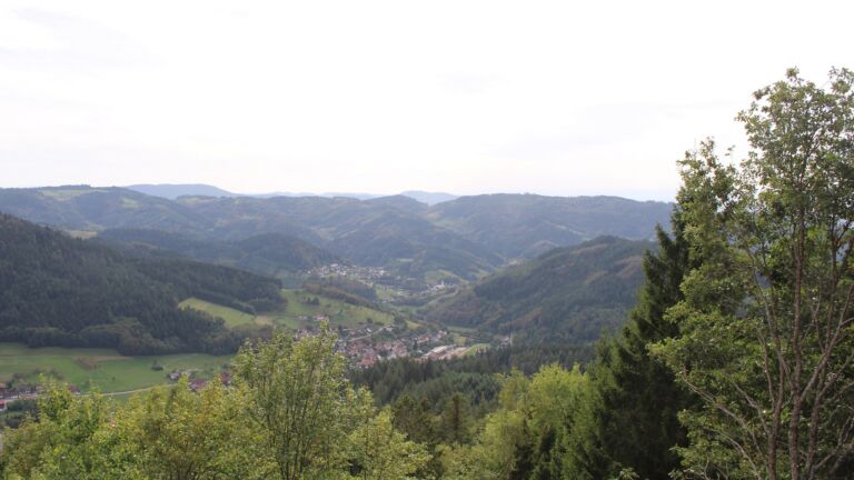 Dieses Bild zeigt eine Webcam-Aufnahme vom Achertal, aufgenommen am Sonntag, den 20.09.2026 um 15:40 Uhr. Die Temperatur betrug 21.5°C.