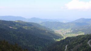 Dieses Bild zeigt eine Webcam-Aufnahme vom Achertal, aufgenommen am Freitag, den 08.05.2026 um 12:30 Uhr. Die Temperatur betrug 11.4°C.