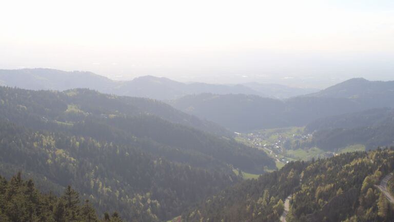 Dieses Bild zeigt eine Webcam-Aufnahme vom Achertal, aufgenommen am Montag, den 20.04.2026 um 18:30 Uhr. Die Temperatur betrug 7.5°C.