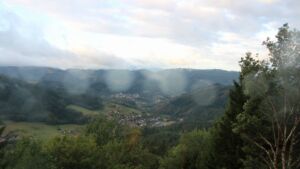 Dieses Bild zeigt eine Webcam-Aufnahme vom Achertal, aufgenommen am Montag, den 31.08.2026 um 07:30 Uhr. Die Temperatur betrug 13.2°C.