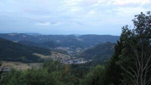 Dieses Bild zeigt eine Webcam-Aufnahme vom Achertal, aufgenommen am Freitag, den 21.08.2026 um 06:30 Uhr. Die Temperatur betrug 15.5°C.
