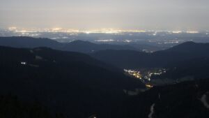 Dieses Bild zeigt eine Webcam-Aufnahme vom Achertal, aufgenommen am Samstag, den 28.02.2026 um 02:30 Uhr. Die Temperatur betrug 10.5°C.