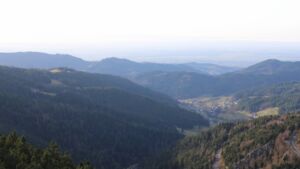 Dieses Bild zeigt eine Webcam-Aufnahme vom Achertal, aufgenommen am Donnerstag, den 18.12.2025 um 14:40 Uhr. Die Temperatur betrug 7.2°C.