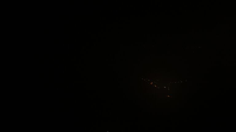 Dieses Bild zeigt eine Webcam-Aufnahme vom Achertal, aufgenommen am Samstag, den 25.10.2025 um 23:30 Uhr. Die Temperatur betrug 3.7°C.
