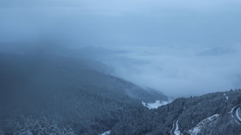 Dieses Bild zeigt eine Webcam-Aufnahme vom Achertal, aufgenommen am Freitag, den 21.11.2025 um 07:50 Uhr. Die Temperatur betrug -4.6°C.