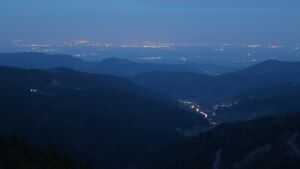 Dieses Bild zeigt eine Webcam-Aufnahme vom Achertal, aufgenommen am Mittwoch, den 25.03.2026 um 05:40 Uhr. Die Temperatur betrug 4.2°C.