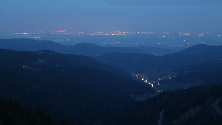 Dieses Bild zeigt eine Webcam-Aufnahme vom Achertal, aufgenommen am Mittwoch, den 25.03.2026 um 05:40 Uhr. Die Temperatur betrug 4.2°C.