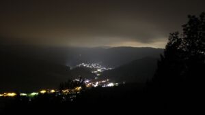 Dieses Bild zeigt eine Webcam-Aufnahme vom Achertal, aufgenommen am Samstag, den 17.10.2026 um 01:00 Uhr. Die Temperatur betrug 13.1°C.