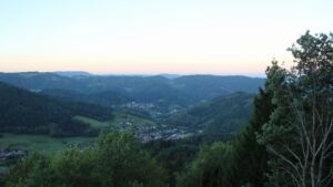 Dieses Bild zeigt eine Webcam-Aufnahme vom Achertal, aufgenommen am Sonntag, den 06.09.2026 um 07:00 Uhr. Die Temperatur betrug 13.8°C.