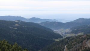 Dieses Bild zeigt eine Webcam-Aufnahme vom Achertal, aufgenommen am Samstag, den 20.12.2025 um 14:10 Uhr. Die Temperatur betrug 9.8°C.