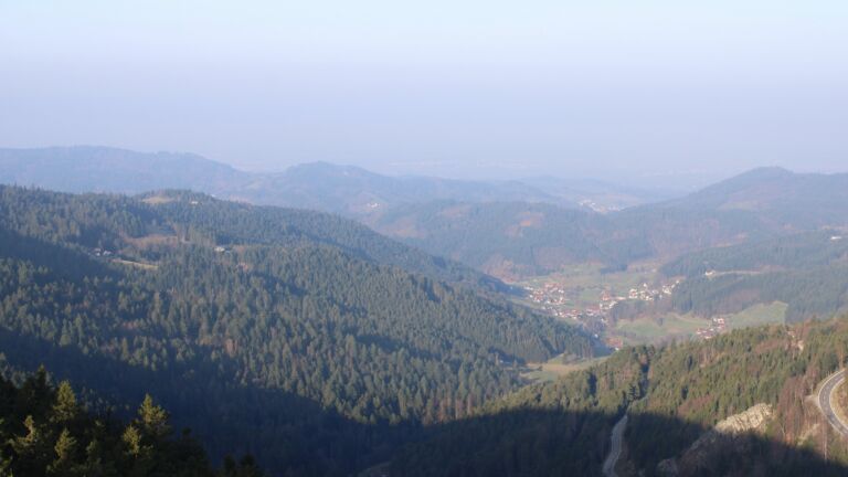 Dieses Bild zeigt eine Webcam-Aufnahme vom Achertal, aufgenommen am Sonntag, den 08.03.2026 um 08:30 Uhr. Die Temperatur betrug 10.6°C.