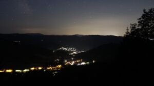 Dieses Bild zeigt eine Webcam-Aufnahme vom Achertal, aufgenommen am Freitag, den 19.06.2026 um 03:10 Uhr. Die Temperatur betrug 25.5°C.