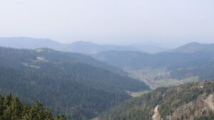 Dieses Bild zeigt eine Webcam-Aufnahme vom Achertal, aufgenommen am Dienstag, den 10.03.2026 um 12:30 Uhr. Die Temperatur betrug 11.2°C.